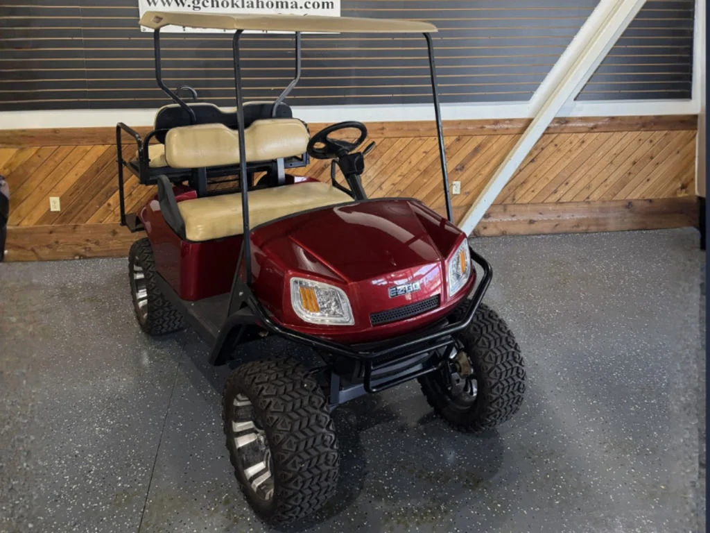 2012 E-Z-GO TXT photo 3
