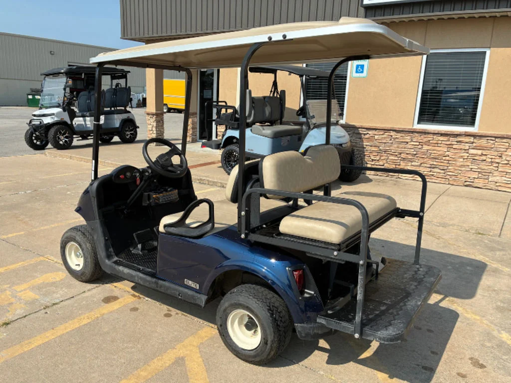 2021 E-Z-GO RXV ELiTE Lithium photo 2