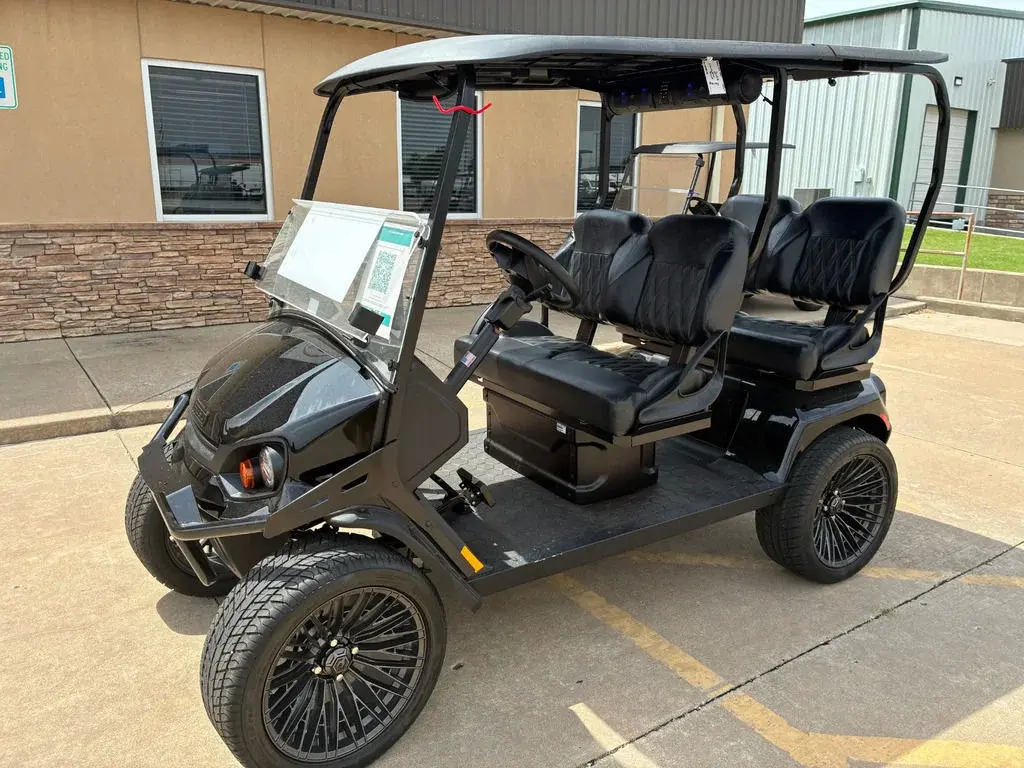 2026 E-Z-GO Liberty ELiTE Lithium photo 1