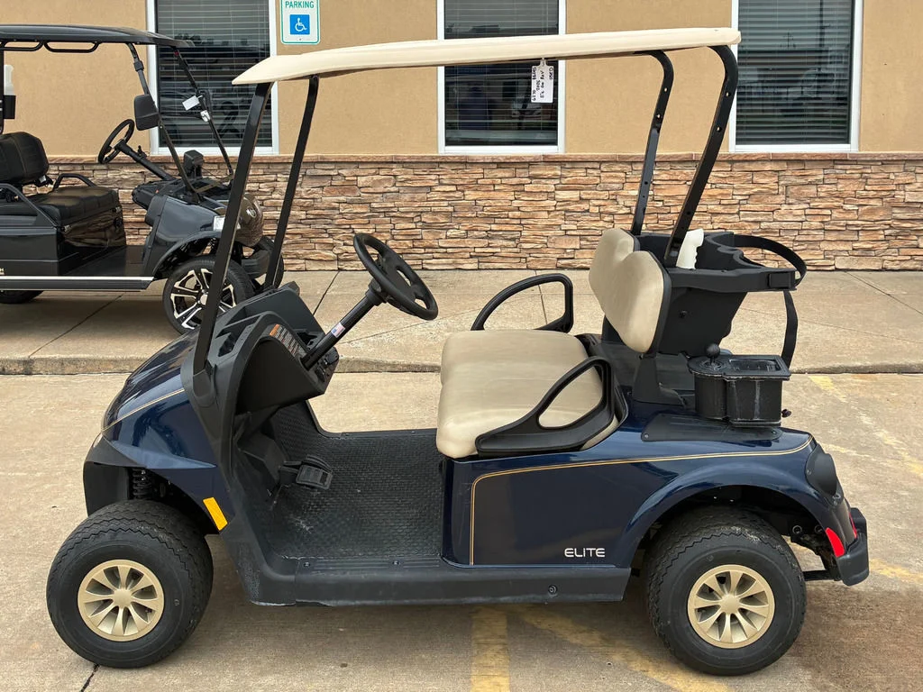 2025 E-Z-GO Freedom photo 2