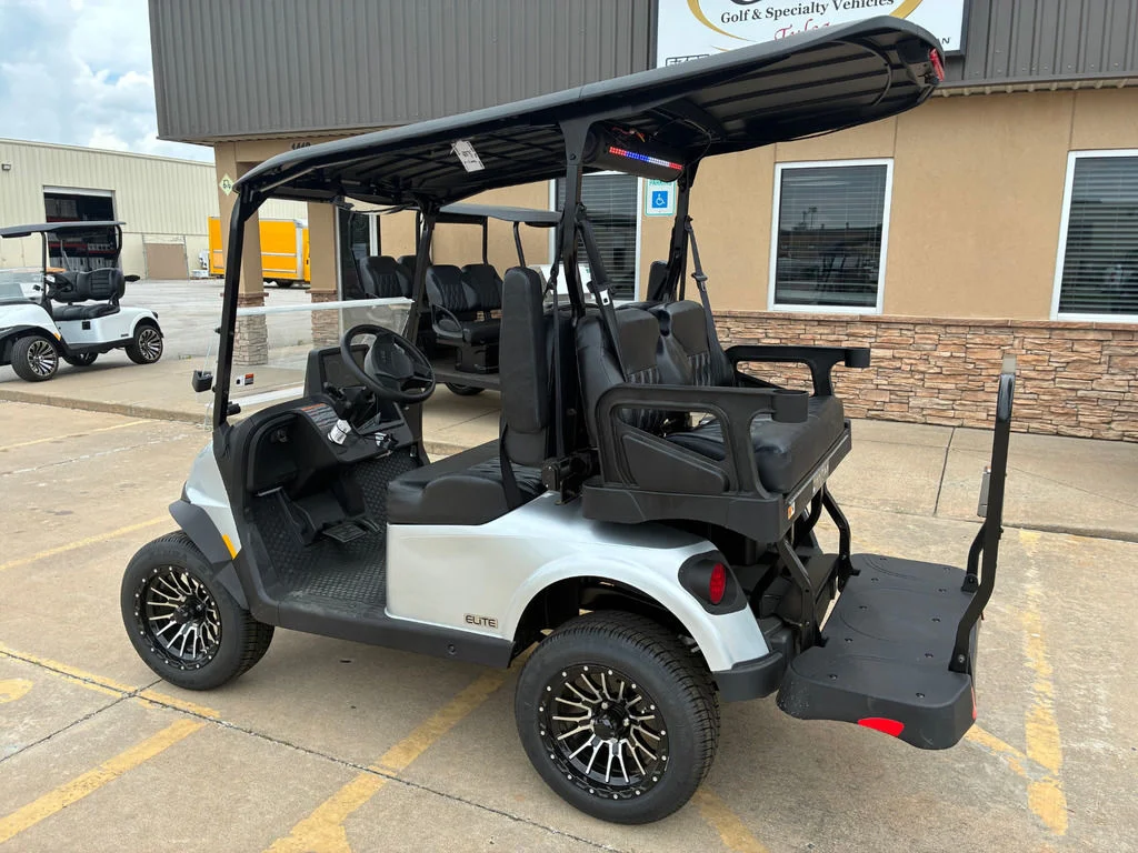 2026 E-Z-GO RXV ELiTE Lithium photo 3