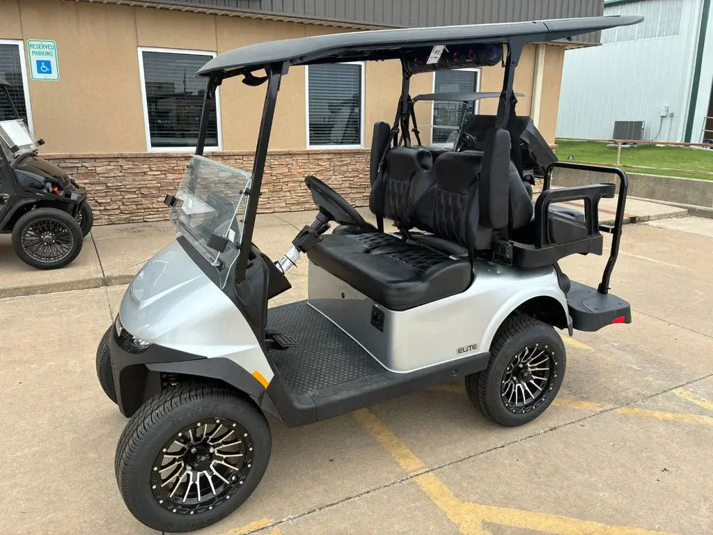 2026 E-Z-GO RXV ELiTE Lithium photo 1