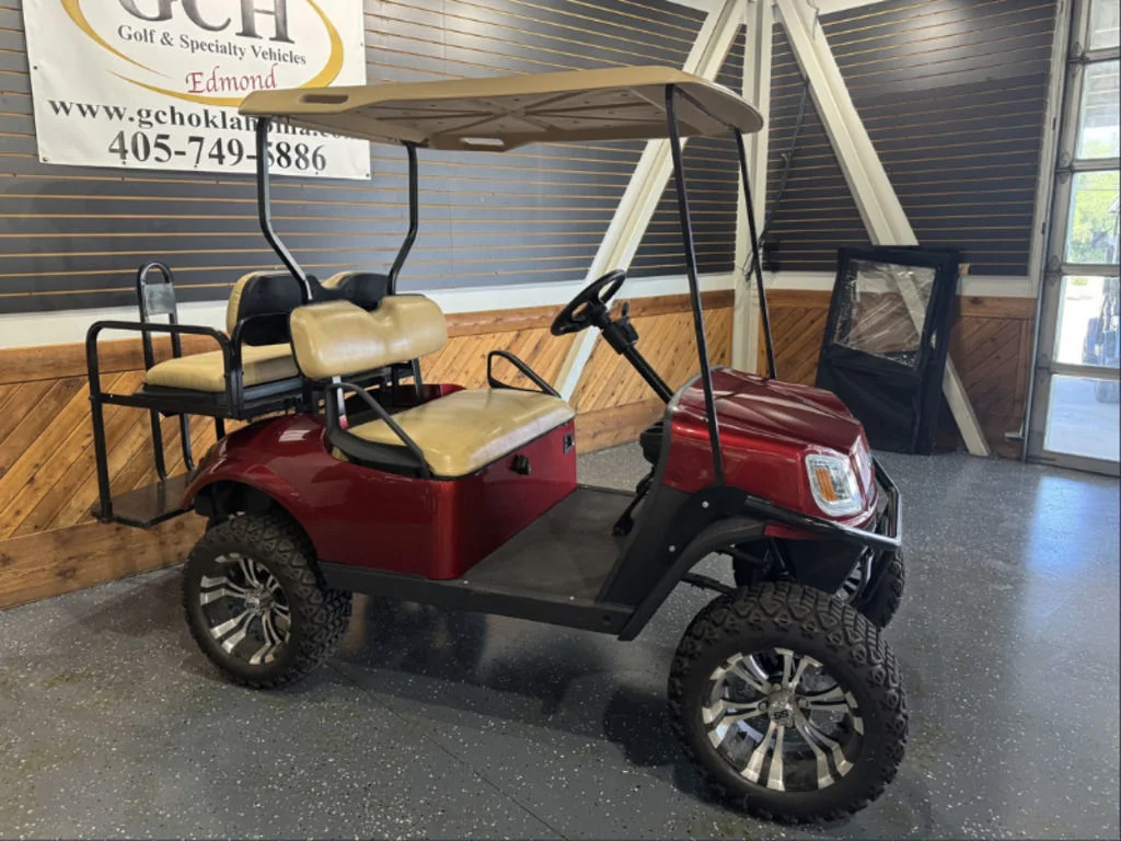 2012 E-Z-GO TXT photo 2