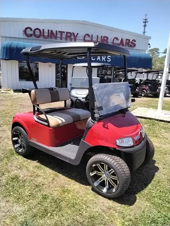 2022 E-Z-GO RXV photo 1
