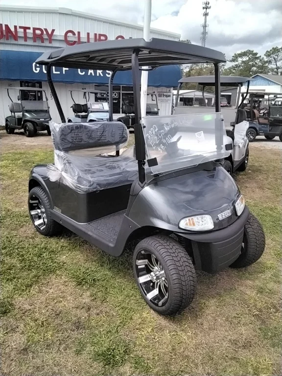 2022 E-Z-GO RXV photo 2
