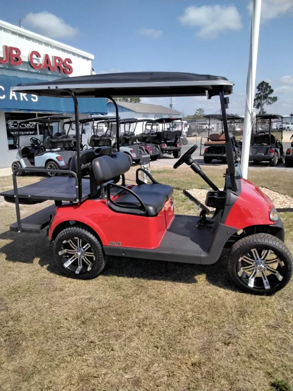 2022 E-Z-GO RXV photo 2
