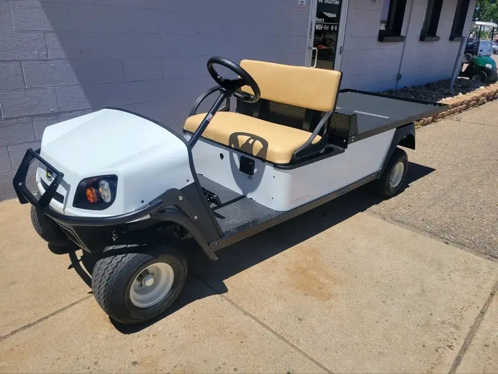 2024 Cushman Shuttle 2 photo 1