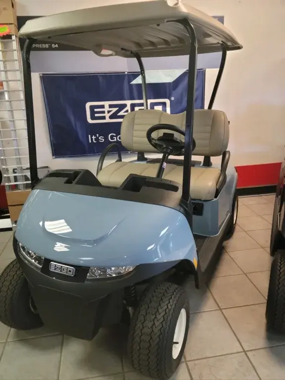 2024 E-Z-GO RXV photo 1