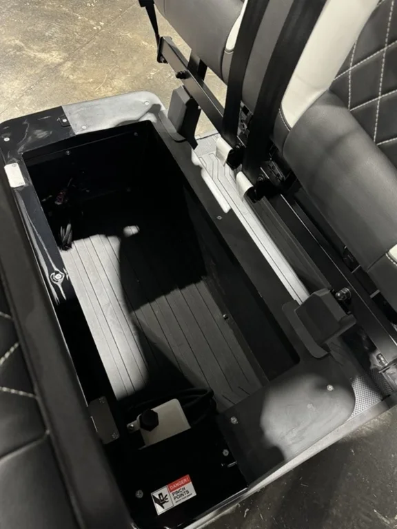 2026 ICON i60LX photo 9