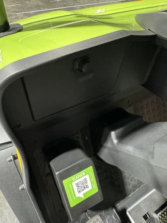2025 Kandi 4 PRO LITHIUM LIFTED GOLF CART photo 13