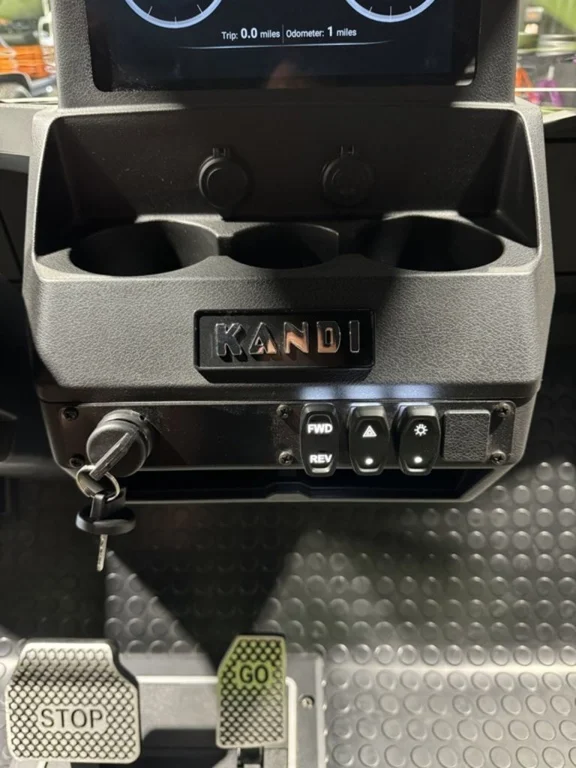 2025 Kandi 4 PRO LITHIUM LIFTED GOLF CART photo 11