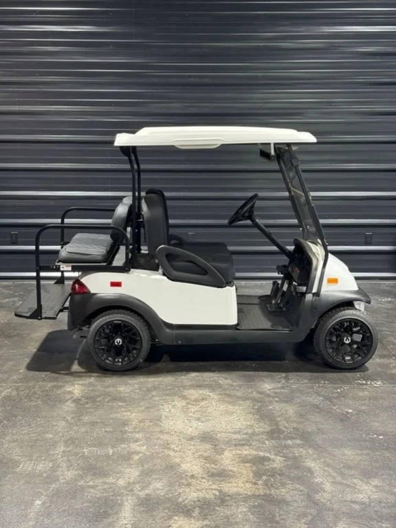 2005 Club Car Precedent Electric photo 3