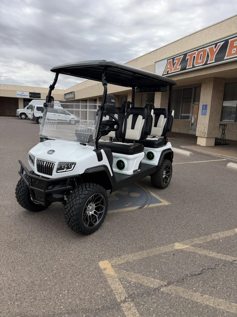 2027 Evolution D5 Maverick 4 Plus Apple Carplay, Automatic Parking Brake and more! photo 2