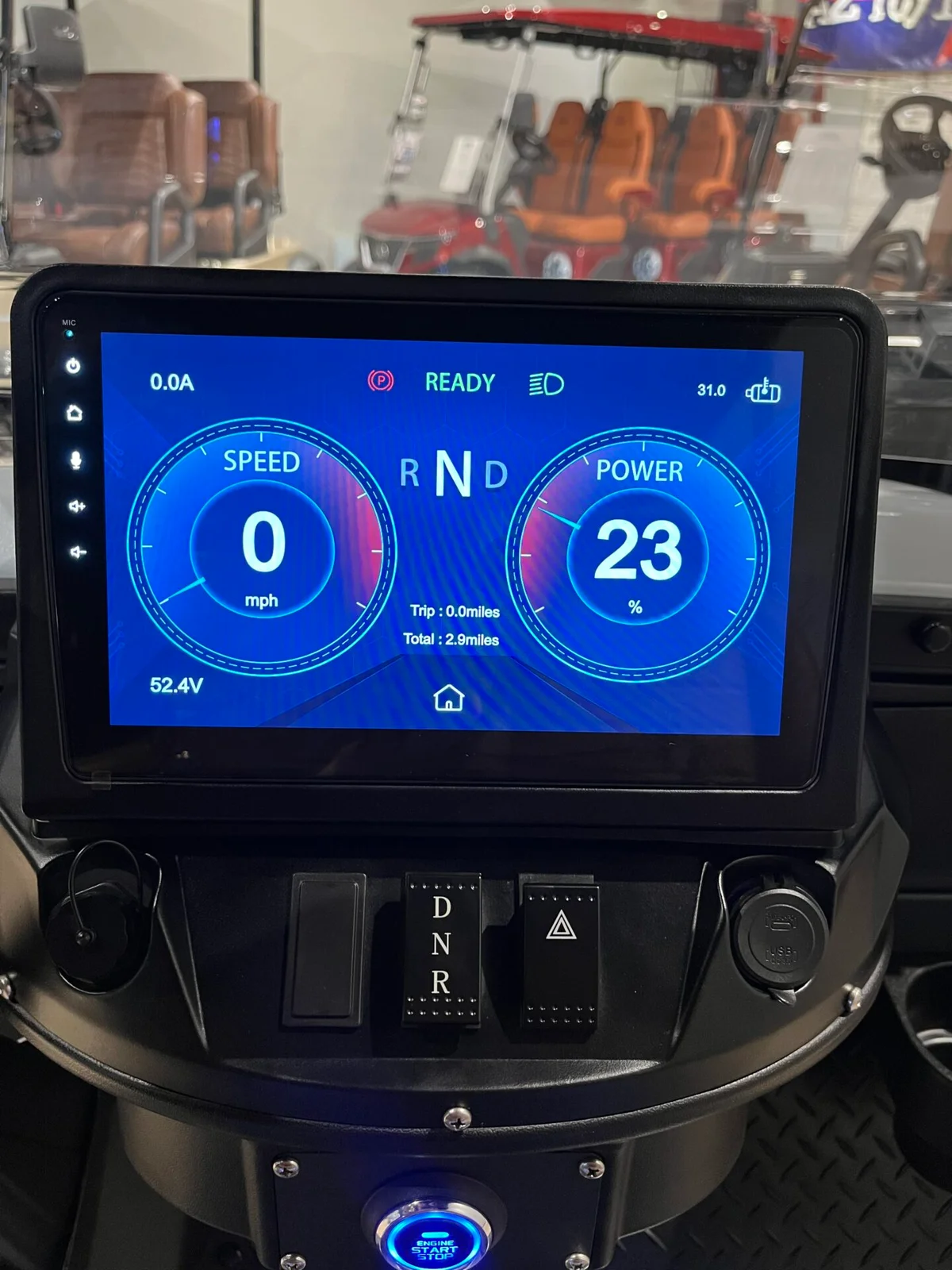 2026 Solana F 4P WITH LITHIUM ION BATTER, TOUCHSCREEN WITH APPLE CARPLAY, AND FLIP DOWN REAR SEAT photo 5