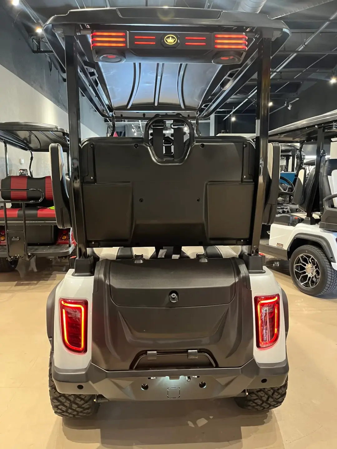 2027 Evolution D5 Maverick 4+2 photo 2