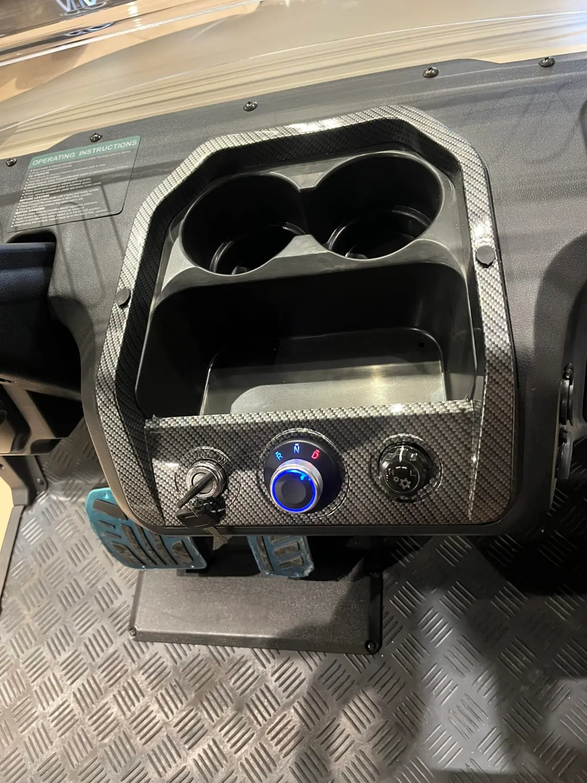 2026 Tara Summit Air 4 Road AIR 4+0 WITH 160AH BATTERY, CUSTOM WHEELS AND TIRES, AND COLLAPSABLE REAR STORAGE photo 4