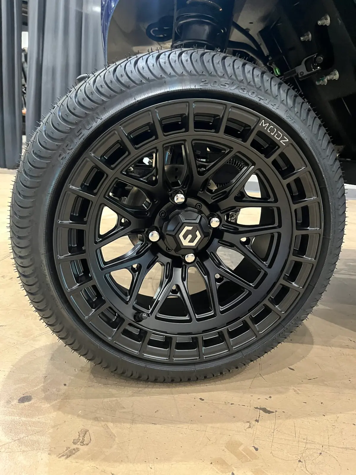 2026 Solana G WITH APPLE CARPLAY, GOLF ACCESSORIES, AND CUSTOM WHEELS AND TIRES photo 3
