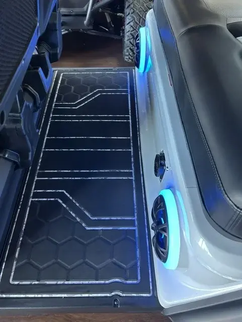 2027 Evolution D5 Maverick 4+2 photo 4