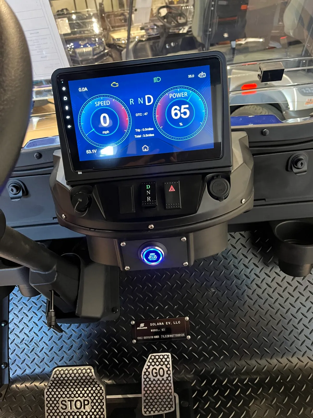 2026 Solana G WITH CUSTOM RIMS AND TIRES, LITHIUM ION BATTERY, AND APPLE CARPLAY photo 6