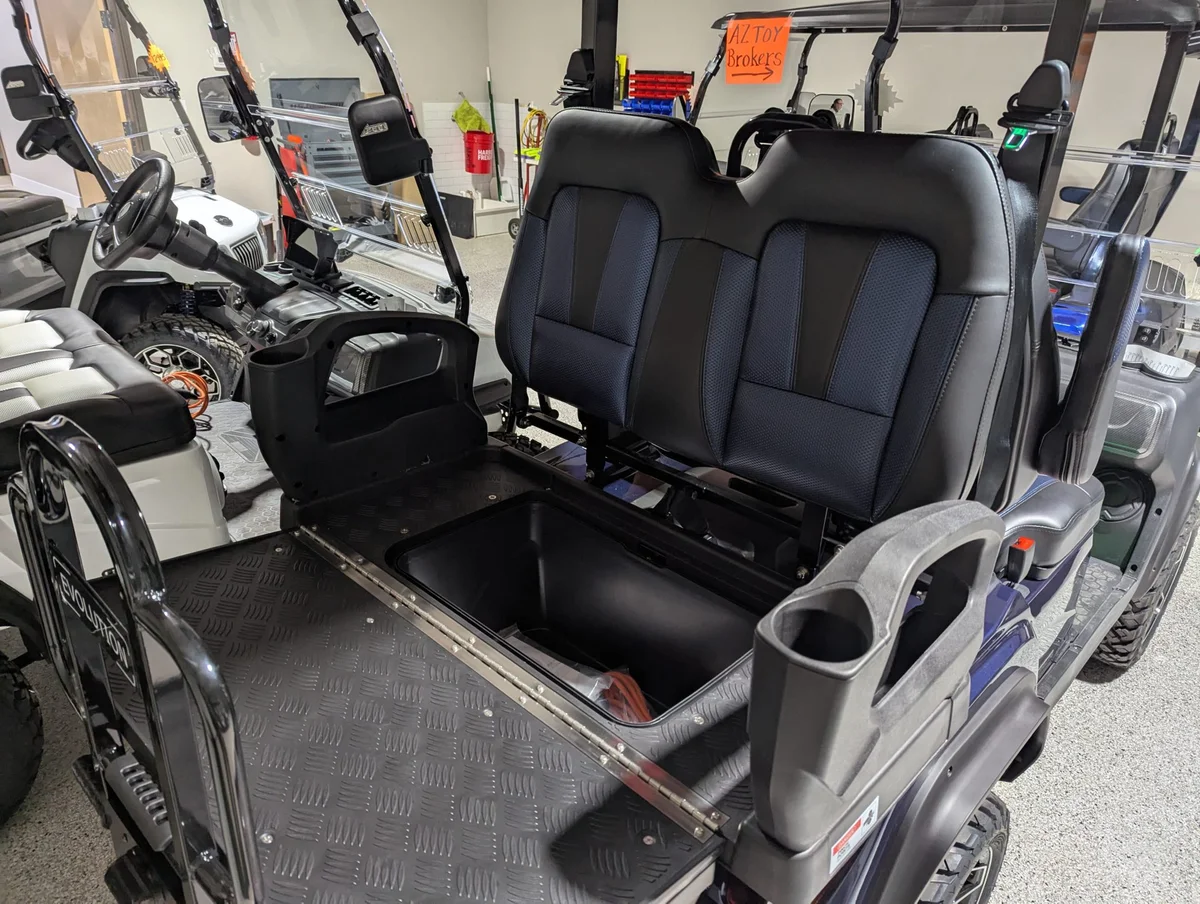 2025 Evolution D5 Maverick 2+2 photo 9