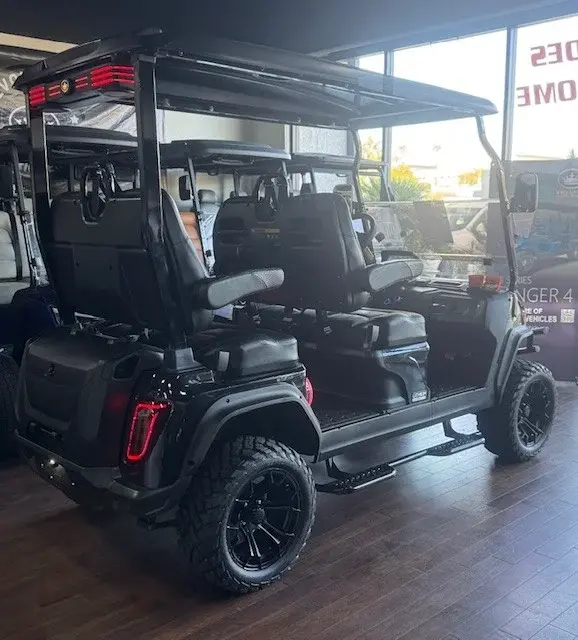 2027 Evolution D5 Maverick 4+ - Custom Rims, Windshield and DEK-X Flooring! photo 2