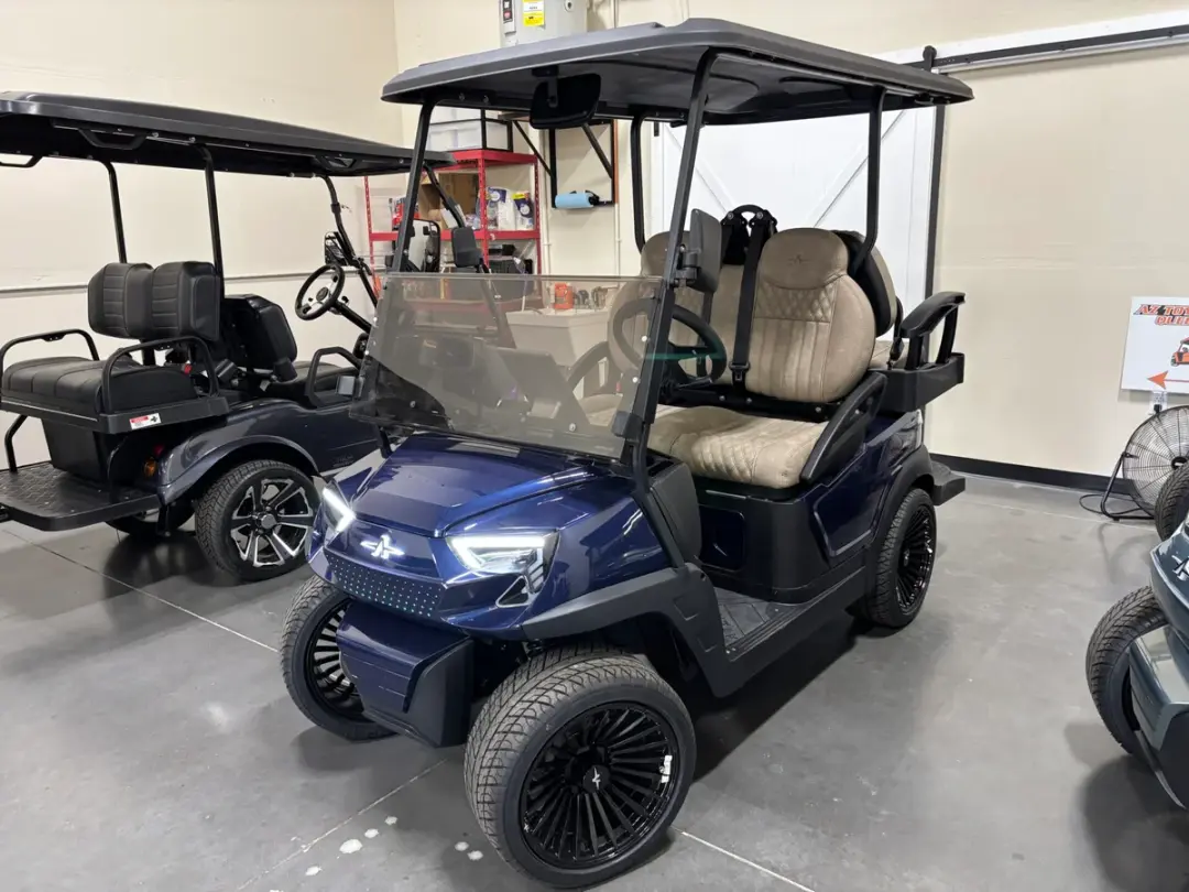 2026 Atlas 4P-N W105 Golf Cart Apple Car Play photo 1
