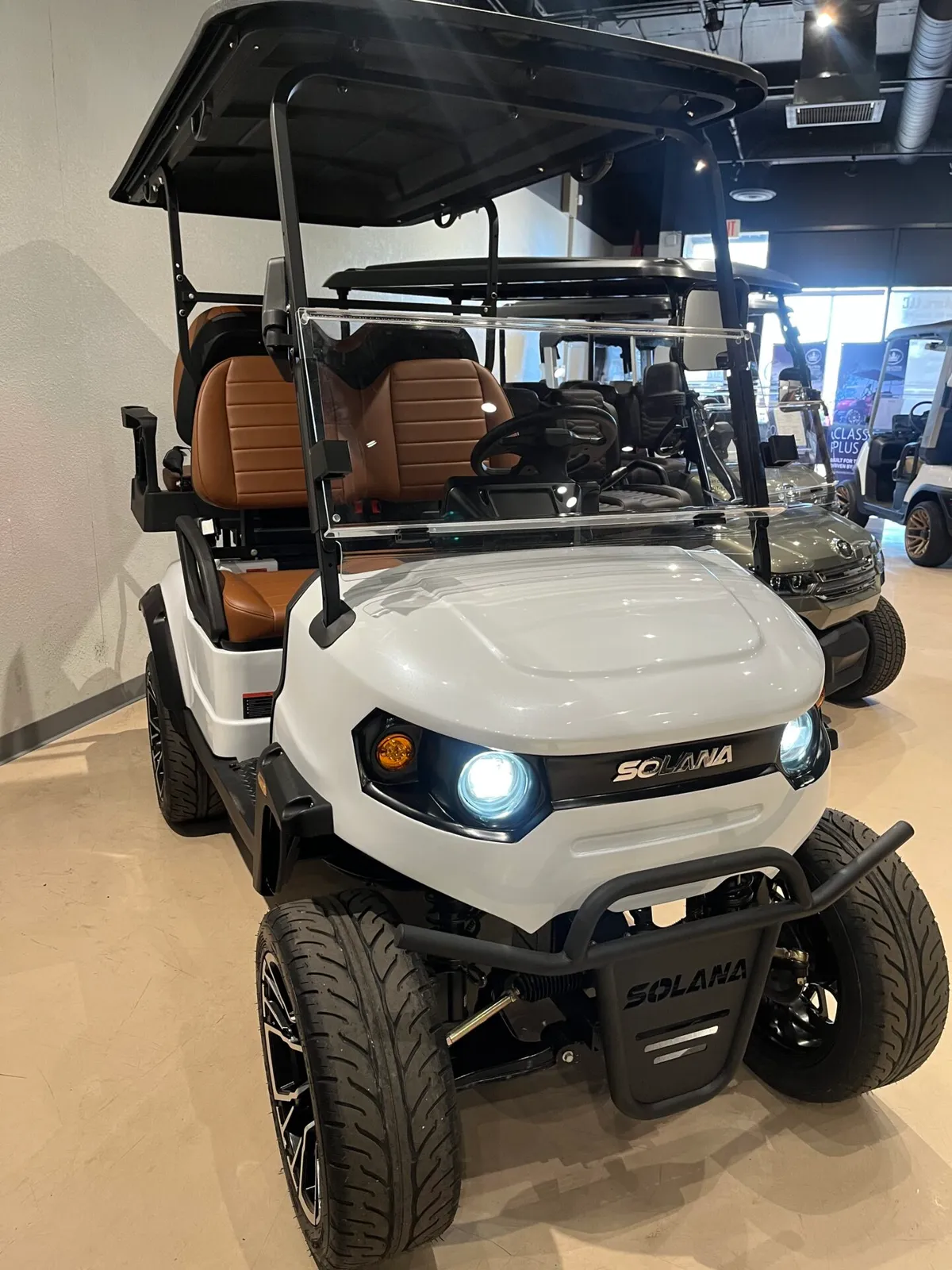 2026 Solana F 4P WITH LITHIUM ION BATTER, TOUCHSCREEN WITH APPLE CARPLAY, AND FLIP DOWN REAR SEAT photo 16