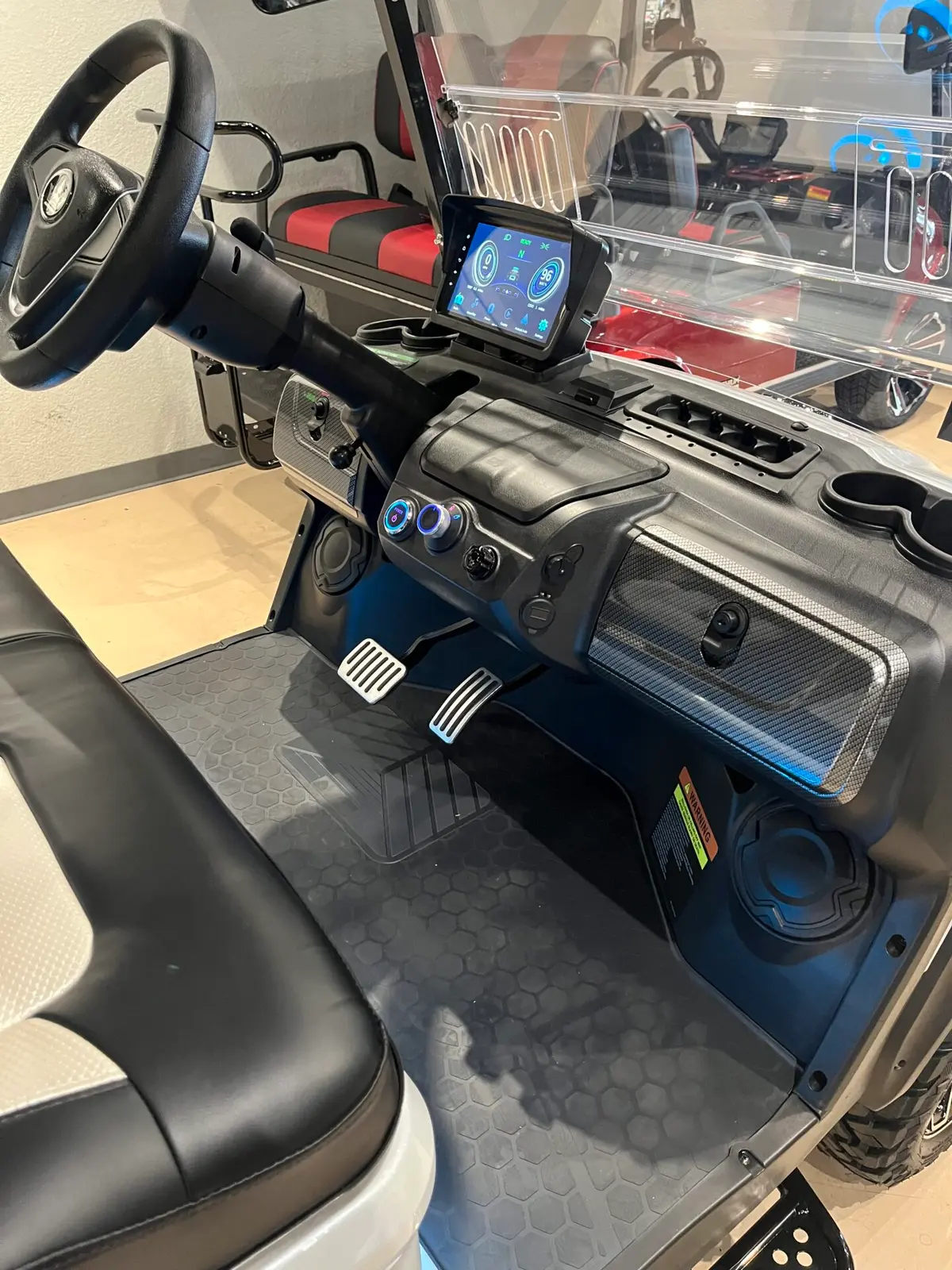 2027 Evolution D5 Ranger 4 PLUS WITH LITHIUM ION BATTERY, APPLE CARPLAY, ELECTRIC MOTOR BRAKE, AND MORE! photo 9
