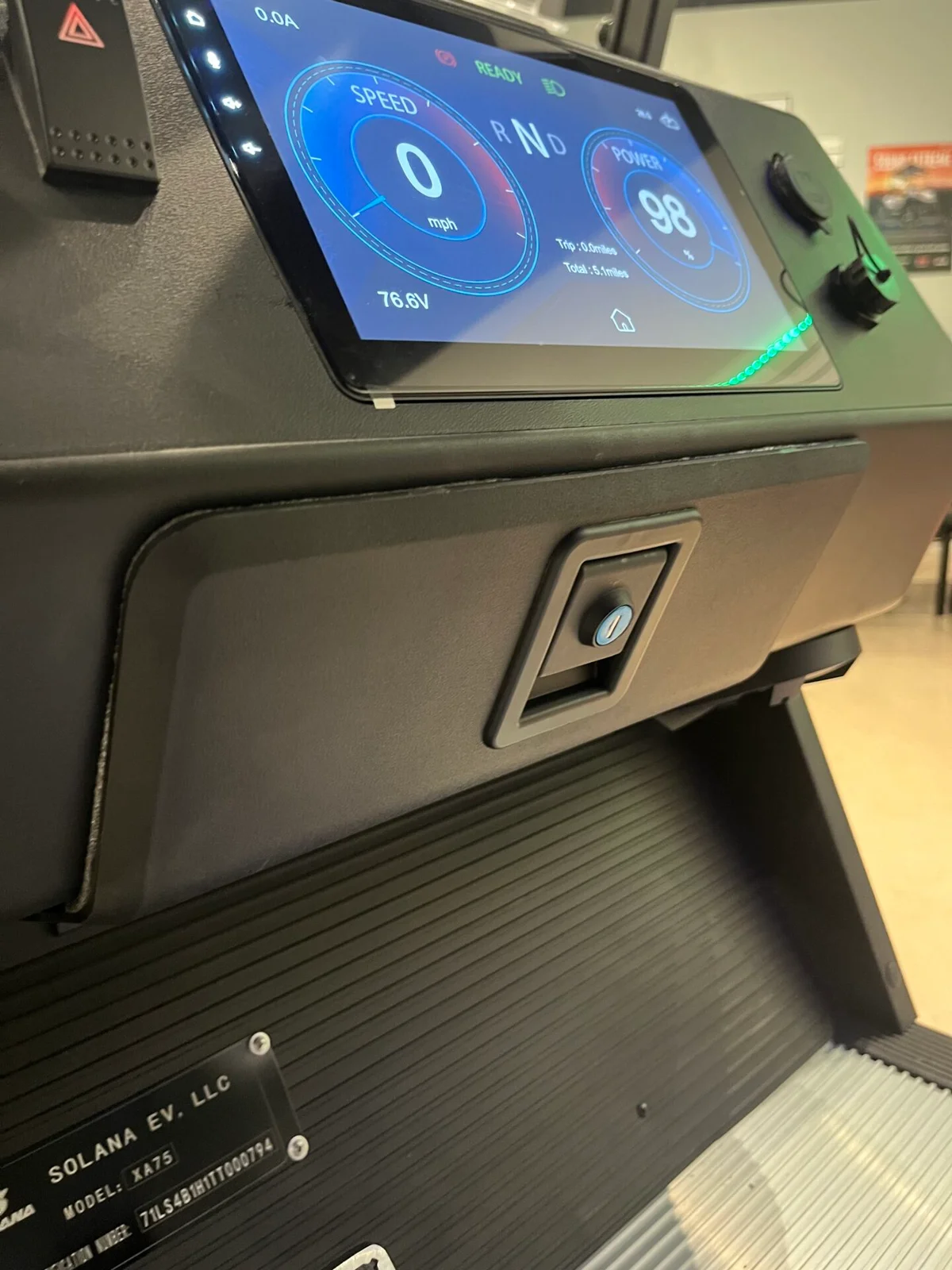 2026 Solana XA 4P 4P WITH 72V LITHIUM ION BATTERY, APPLE CARPLAY, LED, AND MORE! photo 6
