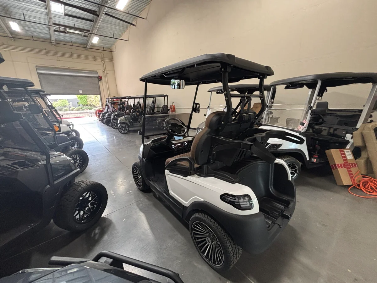 2026 Atlas 2P W105 Passenger Golf Cart With Apple Car Play photo 4