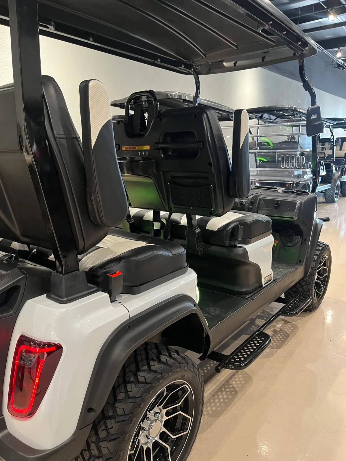 2027 Evolution D5 Ranger 4 PLUS WITH LITHIUM ION BATTERY, APPLE CARPLAY, ELECTRIC MOTOR BRAKE, AND MORE! photo 11