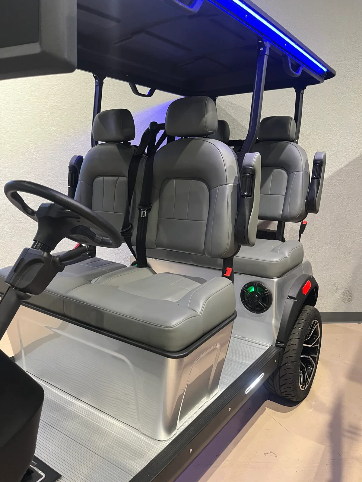 2026 Solana XA 4P 4P WITH 72V LITHIUM ION BATTERY, APPLE CARPLAY, LED, AND MORE! photo 7