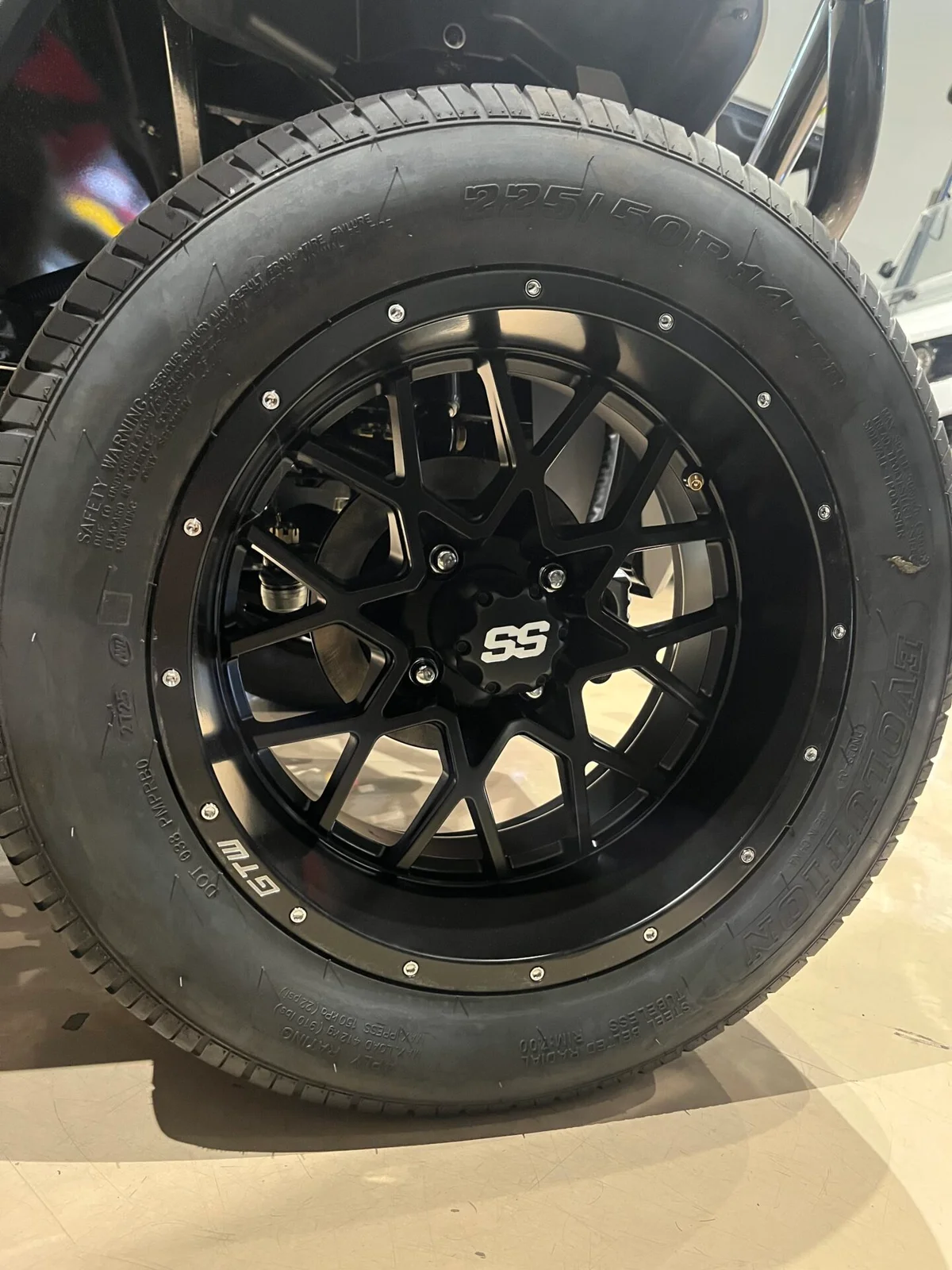 2026 Tara Summit Air 4 Road AIR 4+0 WITH 160AH BATTERY, CUSTOM WHEELS AND TIRES, AND COLLAPSABLE REAR STORAGE photo 6
