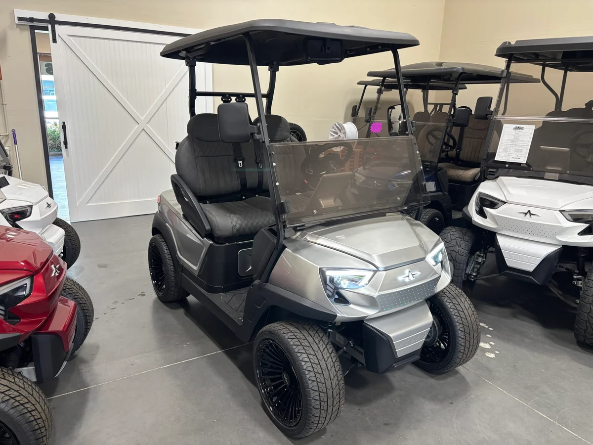 2026 Atlas 2P W105 Carts 2 Passenger With Apple Car Play photo 2