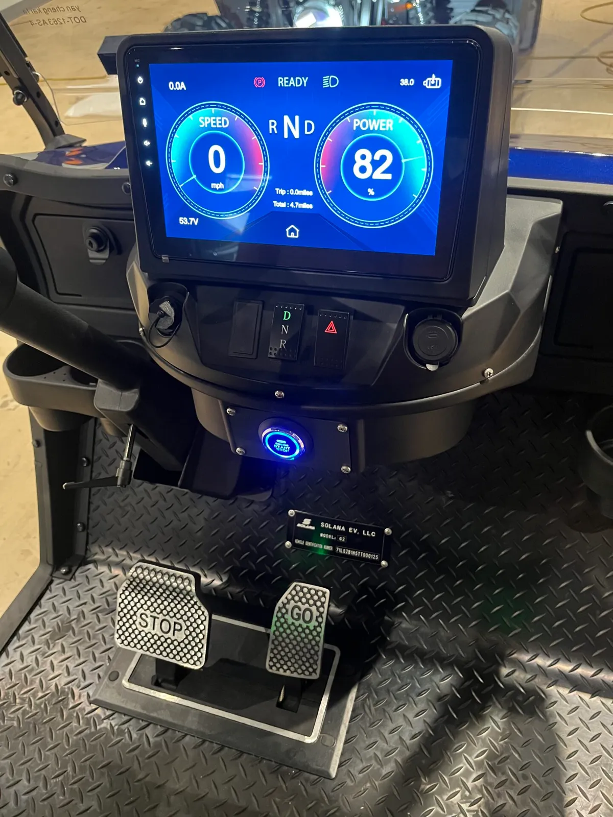 2026 Solana G WITH APPLE CARPLAY, GOLF ACCESSORIES, AND CUSTOM WHEELS AND TIRES photo 5