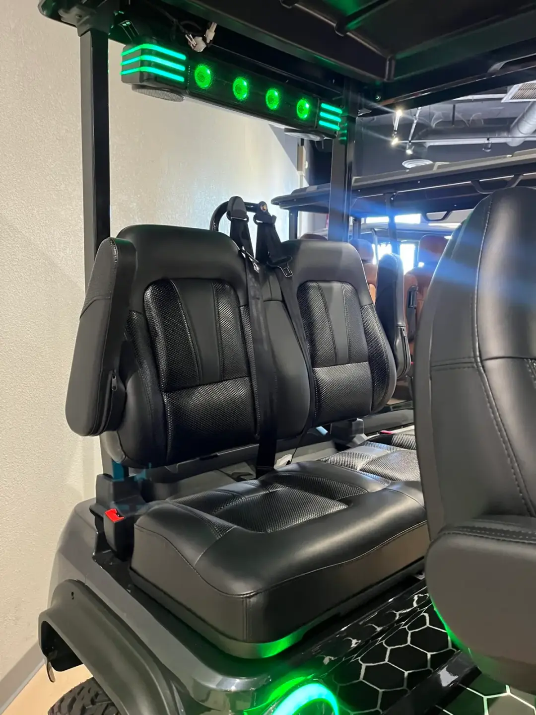 2027 Evolution D5 Maverick 4 PLUS WITH CUSTOM FLOORING, PHONE SLOT, AND MIRROR, AND MORE! photo 9