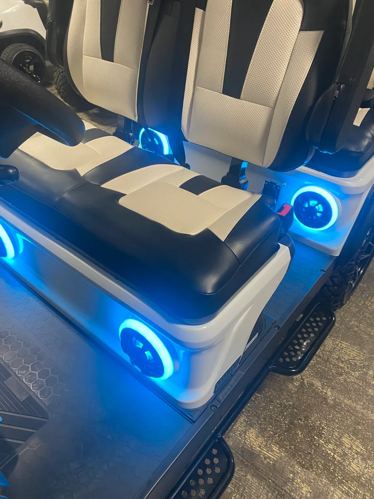 2027 Evolution D5 Maverick 4 photo 5