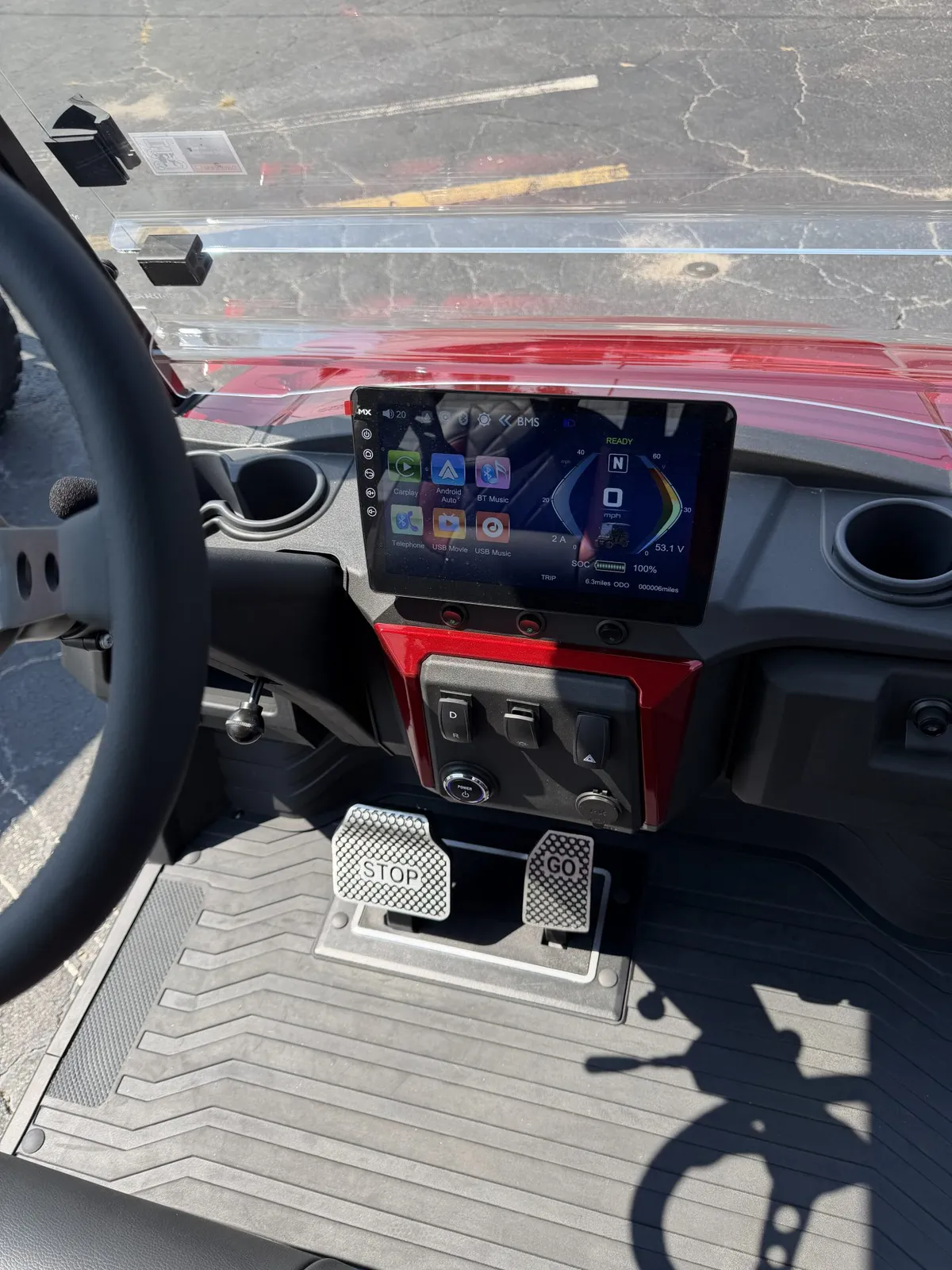 2026 ICON I40FX Royal Red photo 3