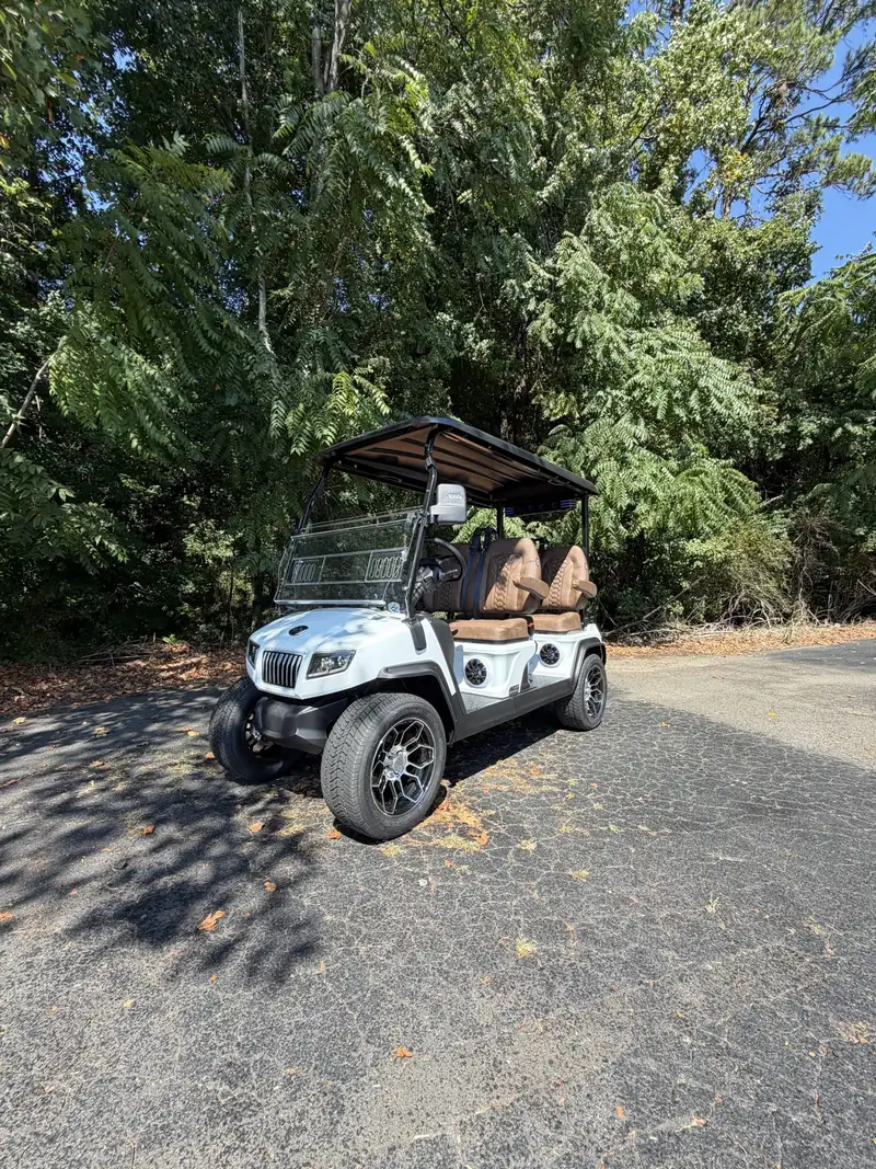 2026 Evolution Ranger 4+ 4+ w/brown seats photo 3