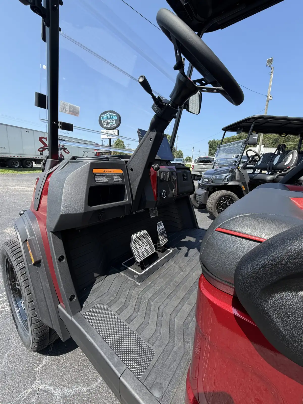 2026 ICON I40FX Royal Red photo 6