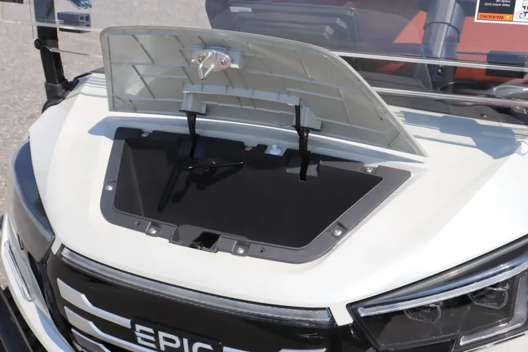 2026 Epic Carts E40FX White photo 6