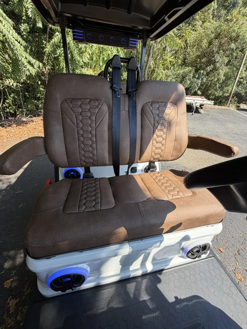 2026 Evolution Ranger 4+ 4+ w/brown seats photo 11