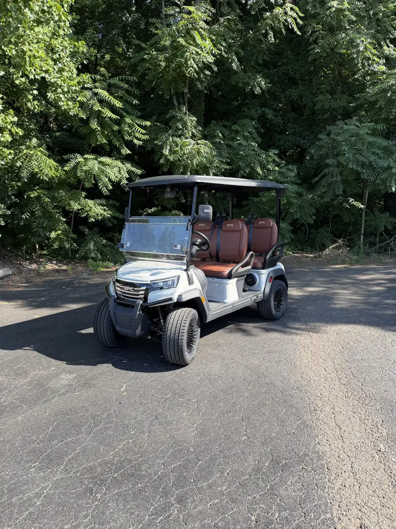 2026 Epic Carts E40FX Wonderful White photo 12