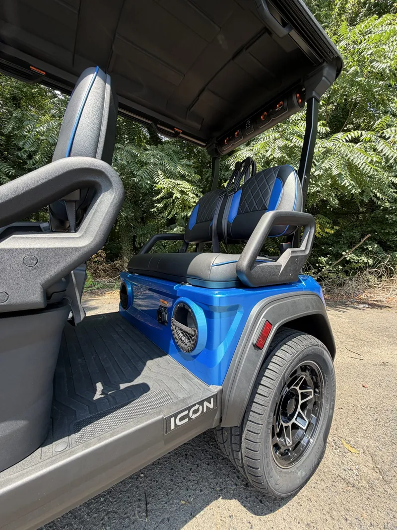 2026 ICON I40FX Bright Blue photo 6