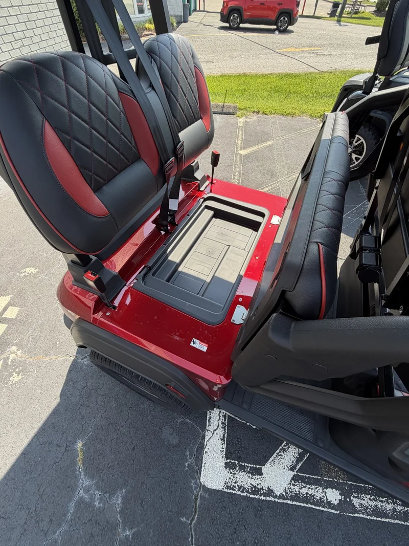 2026 ICON I40FX Royal Red photo 11