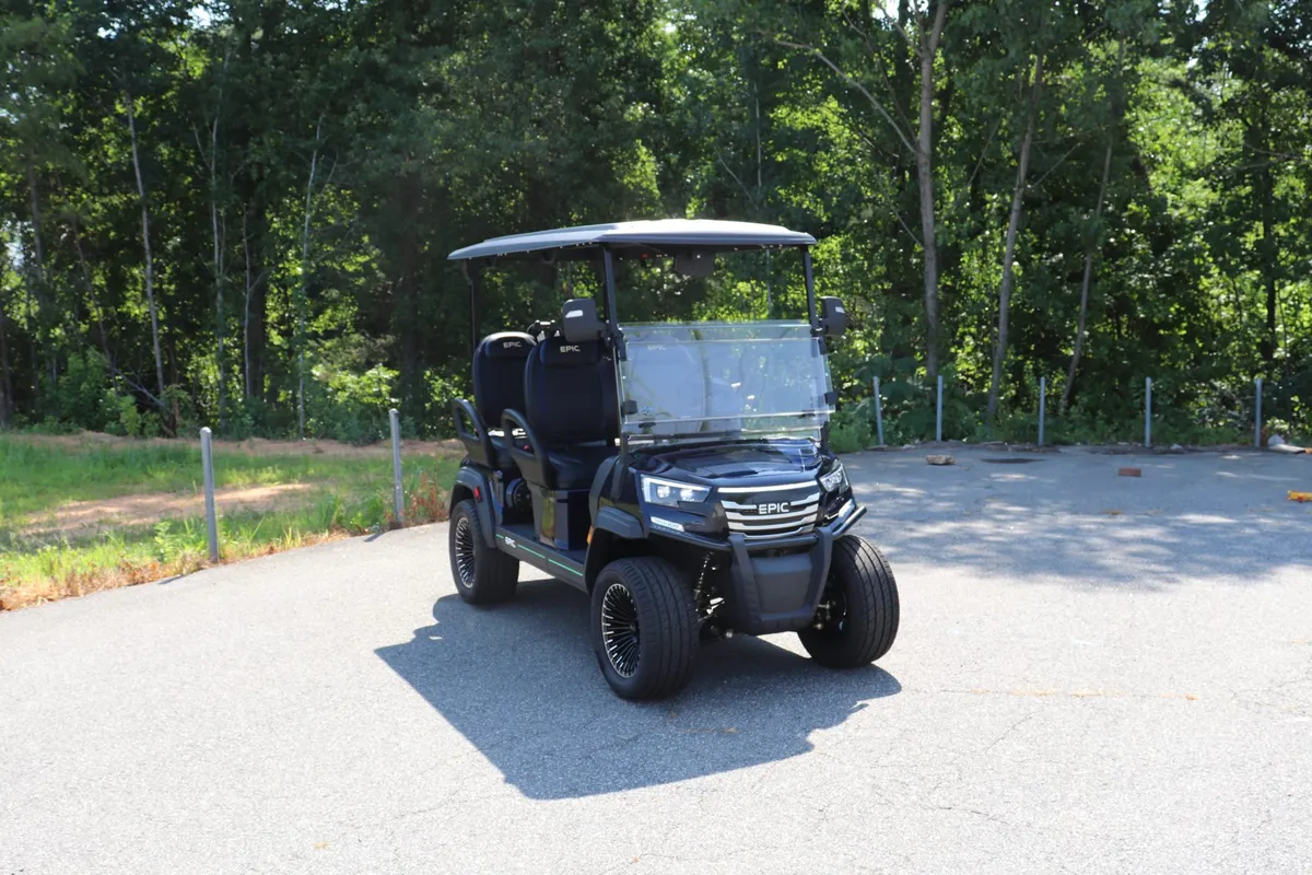 2026 Epic Carts E40FX photo 3