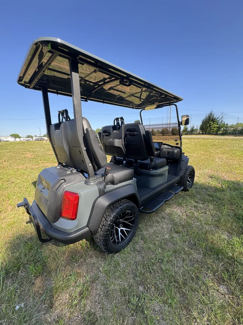 2026 Venom EV Stealth 4 photo 7