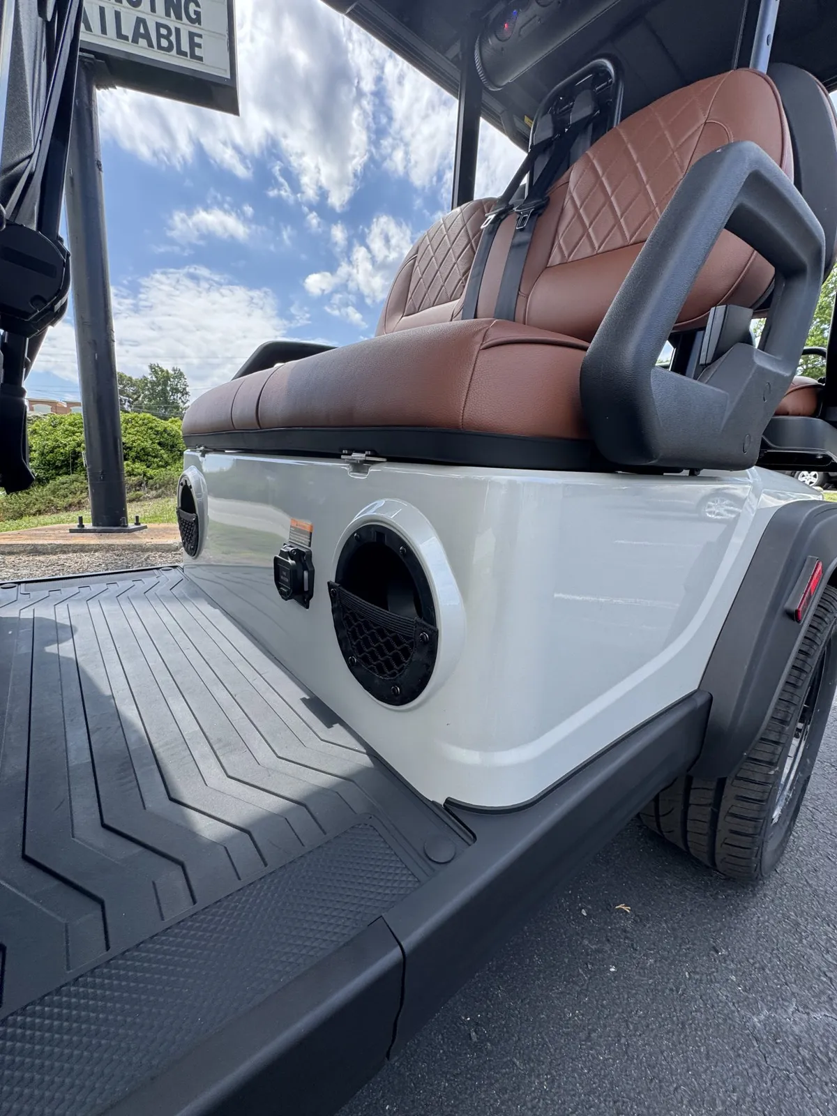 2026 ICON i60LX White photo 7