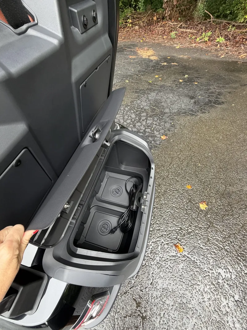 2026 Epic Carts E40FX Black photo 14