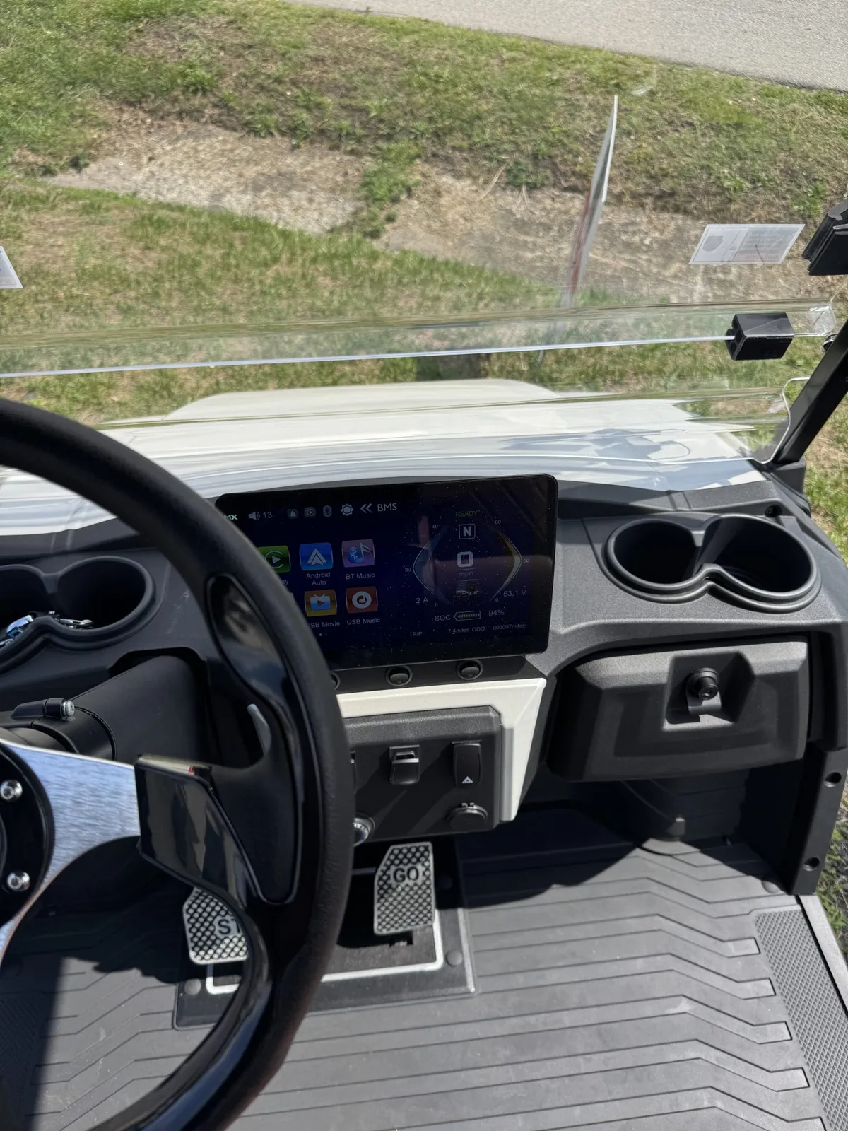 2026 ICON i60LX White photo 17
